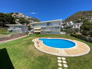 Pool - 3391 - RES. ALMADRABA IX 1-1,  LARGE GARDEN IN PRIVATE AND QUIET RESIDENCE, DIRECT ACCESS TO THE ALMADRAVA BEACH AND ROCKS, FROM WHERE YOU WILL ENJOY BEAUTIFUL SUNSETS. AIR CONDITIONING. PARKING. (Roses)