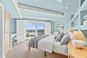 4 bedrooms, desk, iron/ironing board, travel crib