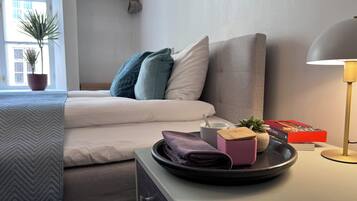 1 habitación, tabla de planchar con plancha, wifi y ropa de cama