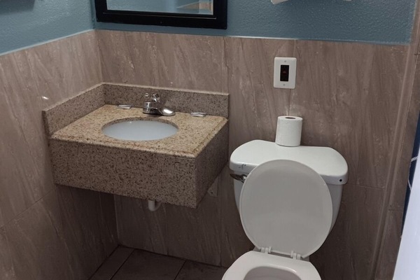Comfort Room | Bathroom