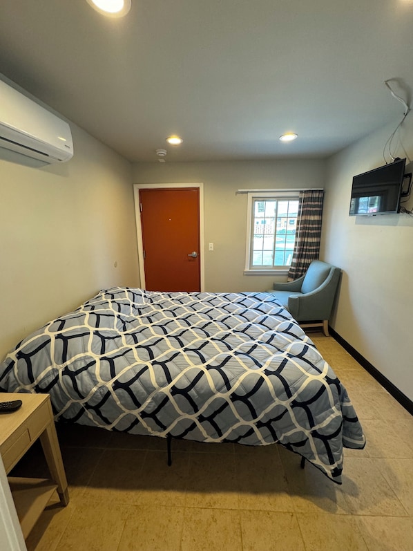 Economy Single Room | Free WiFi