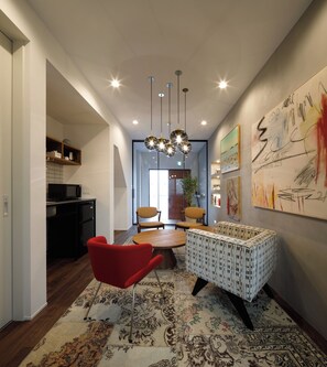 Superior House | Free WiFi, bed sheets