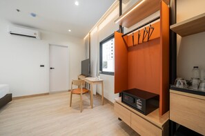 Superior Double Room, City View