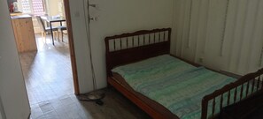 5 Schlafzimmer, Bügeleisen/Bügelbrett, kostenloses WLAN, Bettwäsche