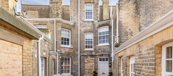 17 Market Place and The Vault, Southwold