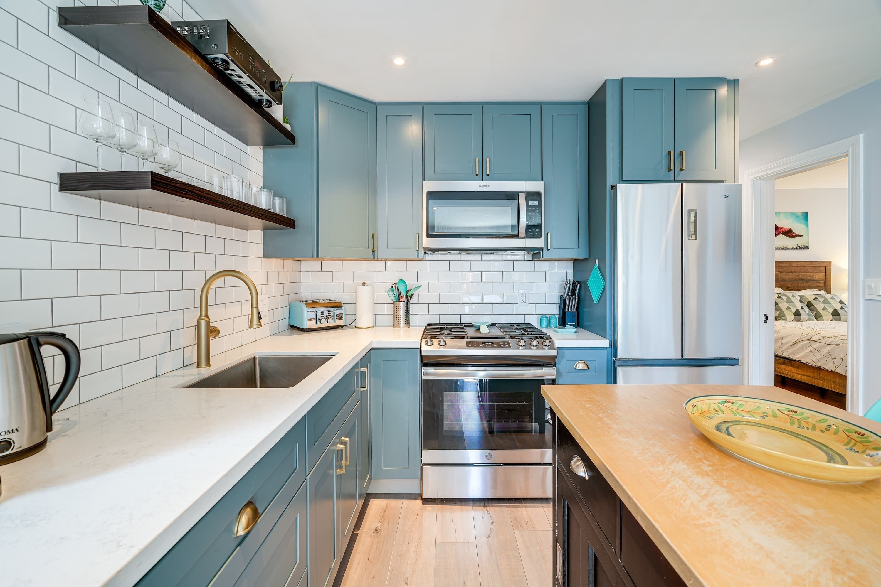 冰箱、微波炉、烤箱、炉灶