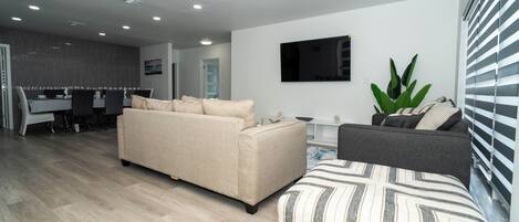 Smart-tv en tafelvoetbal