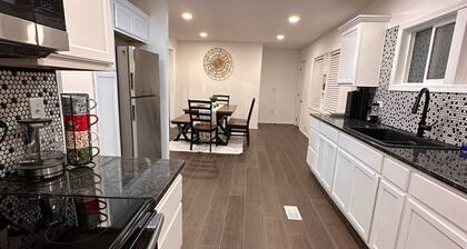 Stylish & Cozy Stay Near Downtown Wichita
Relax in this newly renovated.