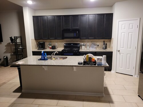 Spacious 3BR Home 20 minutes to NRG & Rodeo, Sleeps 7 Free Parking, WIFI