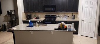 Spacious 3BR Home 20 minutes to NRG & Rodeo, Sleeps 7 Free Parking, WIFI