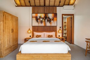 Deluxe villa, 3 slaapkamers, terras, uitzicht op zwembad | 3 slaapkamers, lakens van Egyptisch katoen, luxe beddengoed