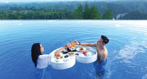 2 piscinas al aire libre