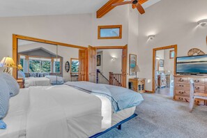 5 chambres, fer et planche à repasser, lit de bébé portatif, Wi-Fi