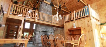 Spacious 8bd 7ba Log Home on Beltzville Lake in Southern Poconos - No Prom