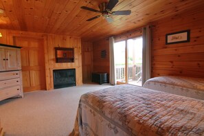 9 bedrooms - Spacious 8bd 7ba Log Home on Beltzville Lake in Southern Poconos - No Prom (Lehighton)