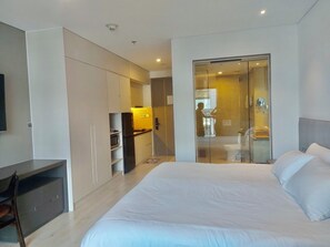 1 bedroom, iron/ironing board, free WiFi - 5 star Wyndham Golden Bay Studio with Infinity Pool (Da Nang)