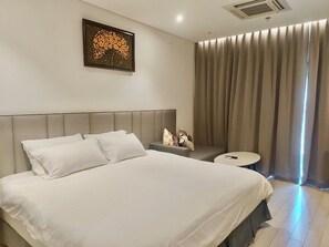 1 bedroom, iron/ironing board, free WiFi