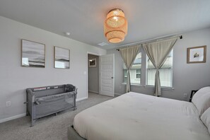 3 habitaciones, tabla de planchar con plancha, wifi y ropa de cama