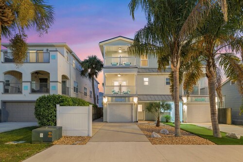 Great Beach Escape, Heated Pool, 2 blocks to beach, Game Room, BBQ, East of A1A