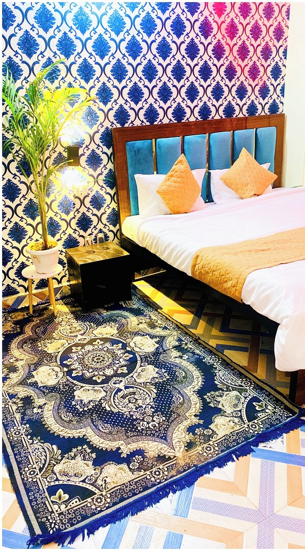 Standard Double Room, Multiple Beds, City View | Desk, laptop workspace, soundproofing, bed sheets