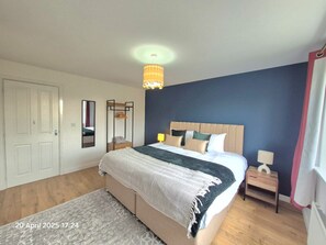 5 chambres, bureau, fer et planche à repasser, Wi-Fi gratuit