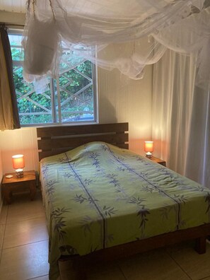 2 quartos, ferros/tábuas de passar roupa, Wi-Fi, roupa de cama