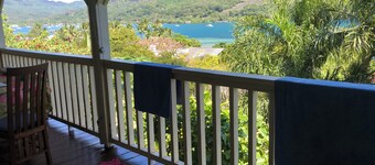 Accommodation Cook's Bay