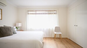 2 bedrooms, desk, iron/ironing board, free WiFi