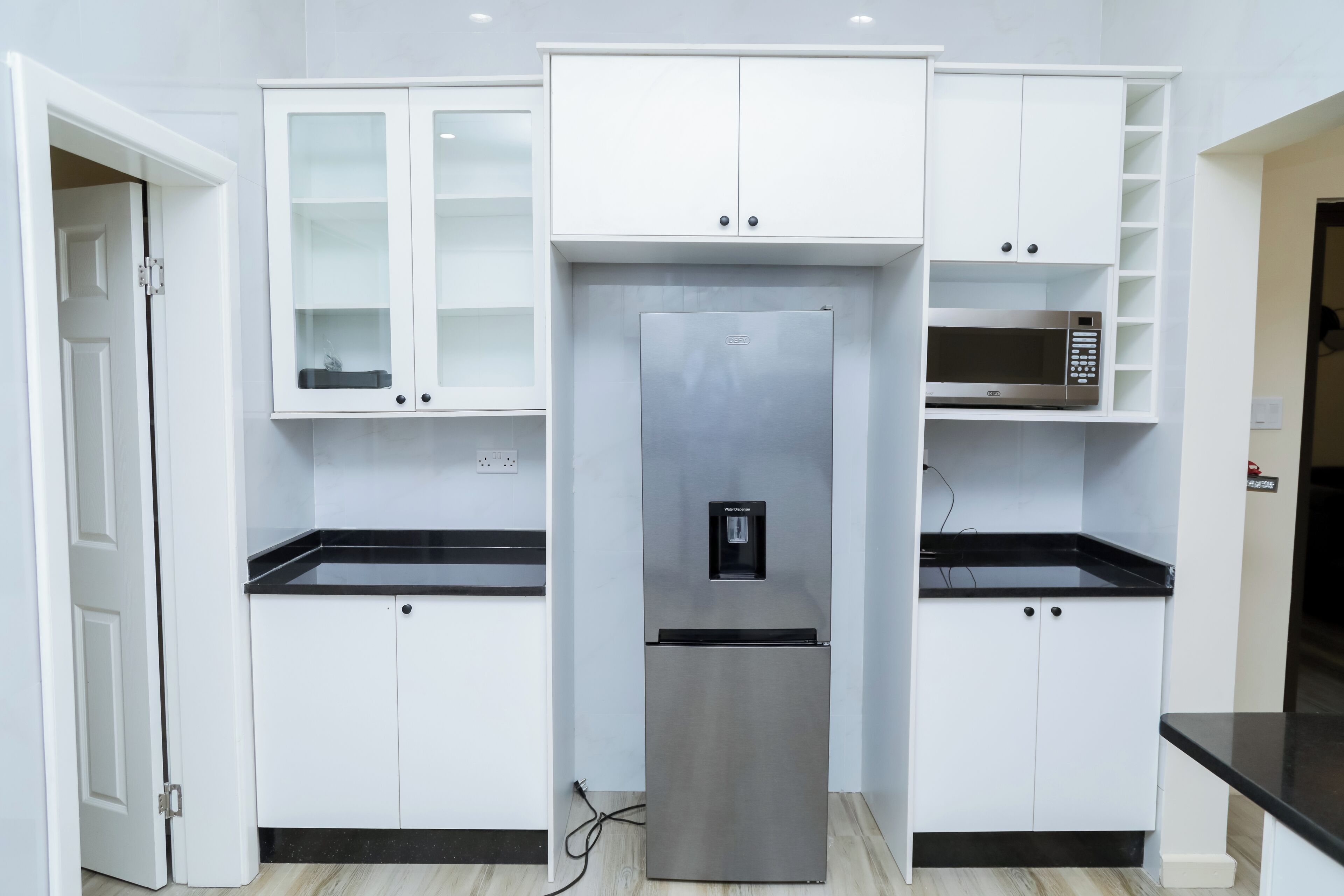 Mikroaaltouuni, uuni, liesi