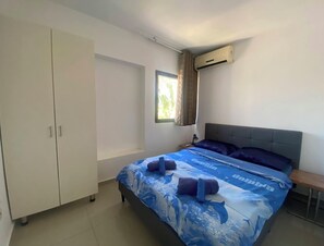1 chambre, coffres-forts dans les chambres, bureau, Wi-Fi gratuit