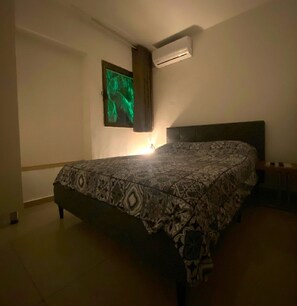 1 quarto, escrivaninha, Wi-Fi de cortesia, roupa de cama