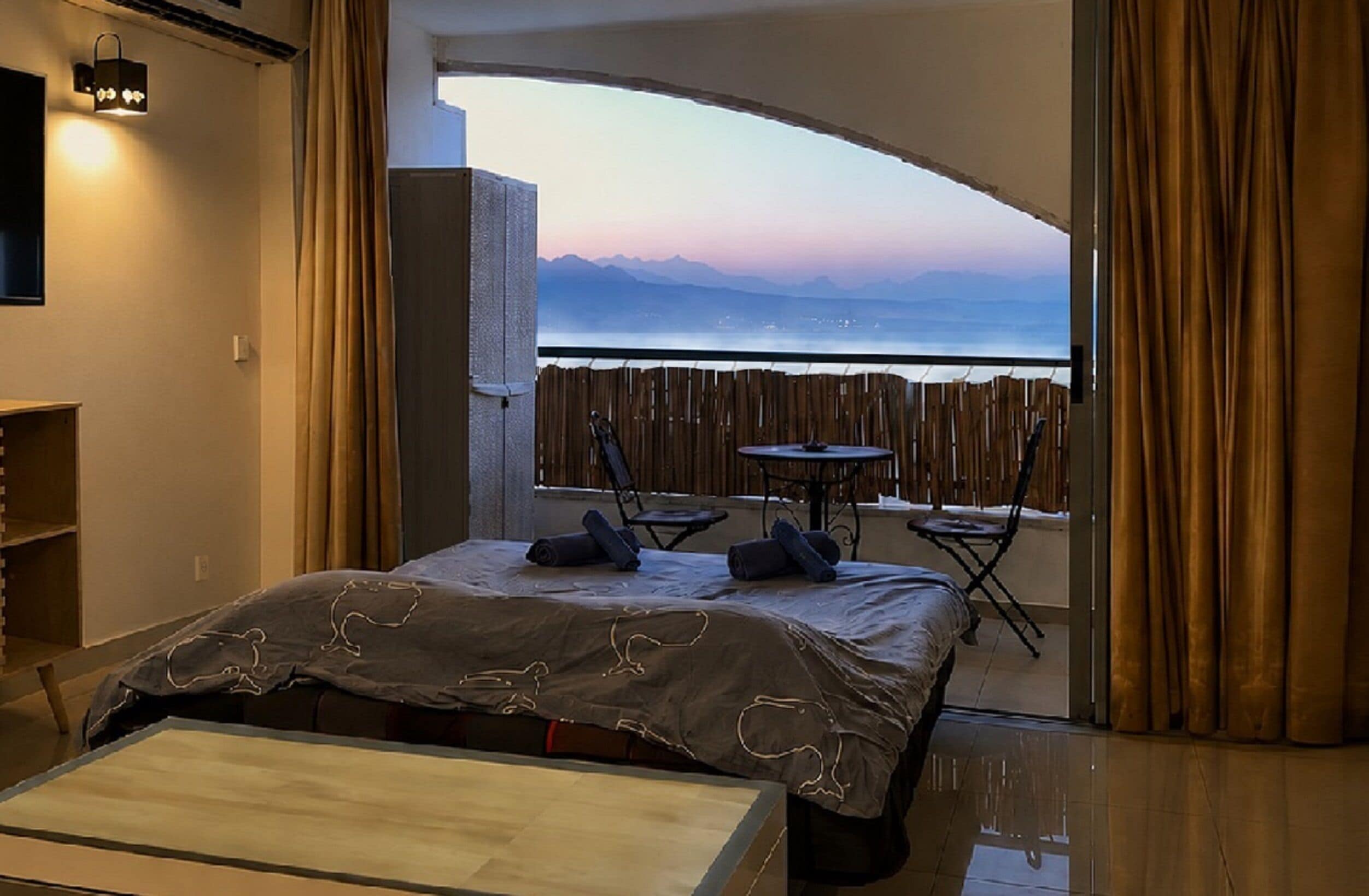 1 bedroom, desk, free WiFi, bed sheets
