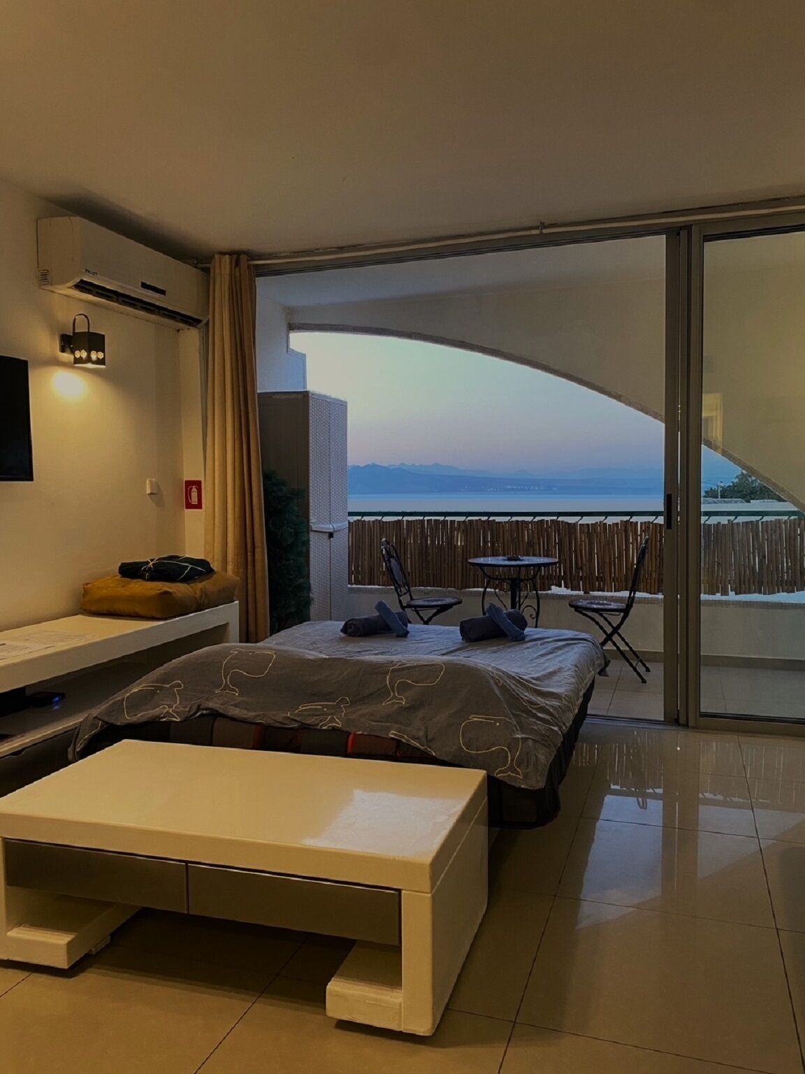 1 chambre, bureau, Wi-Fi gratuit, draps fournis