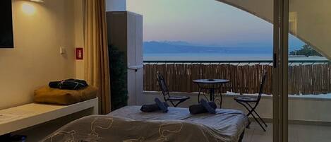 1 chambre, bureau, Wi-Fi gratuit, draps fournis