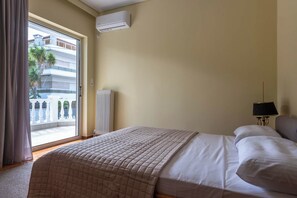 2 quartos, ferros/tábuas de passar roupa, Wi-Fi, roupa de cama
