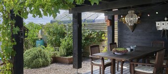 Attractive house with a spacious garden