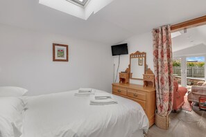 1 bedroom, iron/ironing board, free WiFi, bed sheets - The Bothy at Mount Pleasant - North East Escapes (Alnmouth)