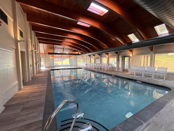 Innenpool, beheizter Pool