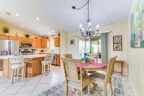 Dining - Peaceful Escape w/ Golf Cart in The Villages! (The Villages)