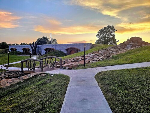 Restin' Holes Ky Bourbon Trail D -Sauna-HotTub-Gym-Playground-Waterfall-Themed