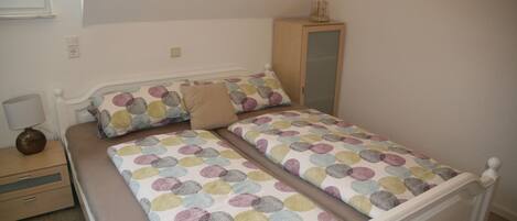 3 室のベッドルーム、インターネット、ベッドシーツ