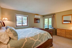 3 habitaciones, tabla de planchar con plancha, cuna de viaje y wifi 