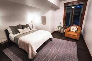 4 chambres, fer et planche à repasser, Wi-Fi, draps fournis