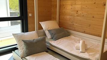 3 slaapkamers, een strijkplank/strijkijzer, wifi, beddengoed