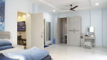 Deluxe Double Room | Free WiFi, bed sheets