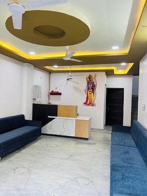 Lobby - Suriya Inn (Udaipur)