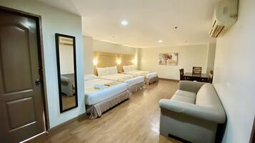 Deluxe Family Room | Desk, iron/ironing board, free WiFi, bed sheets