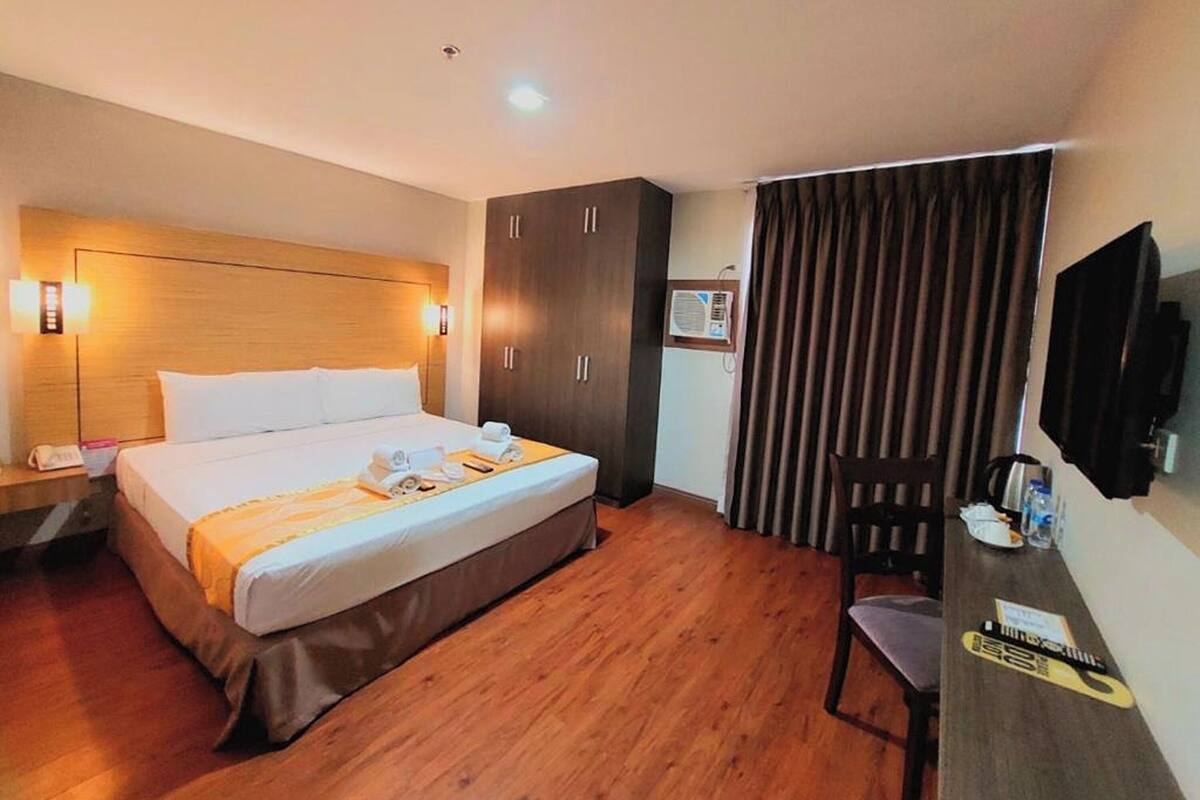 Superior King Room | Schreibtisch, Bügeleisen/Bügelbrett, kostenloses WLAN, Bettwäsche