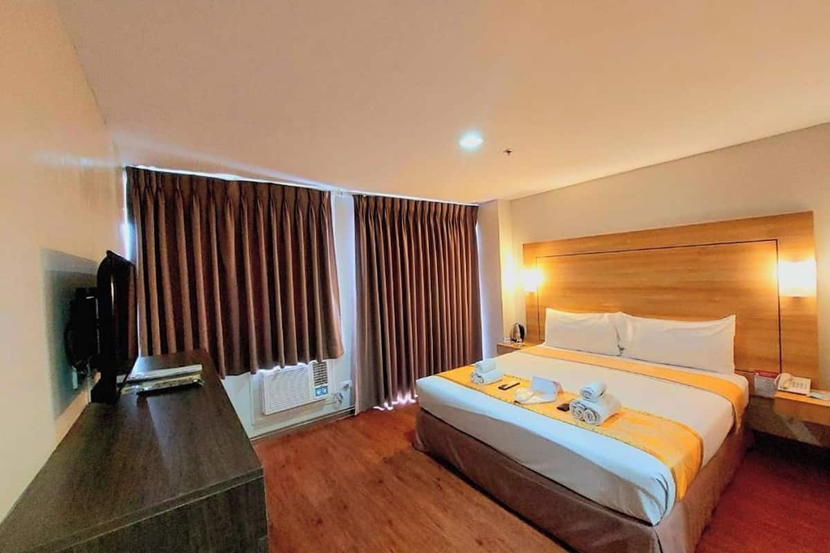 Deluxe Lakeview Queen Room | Skrivebord, strygejern/strygebræt, gratis Wi-Fi, sengetøj