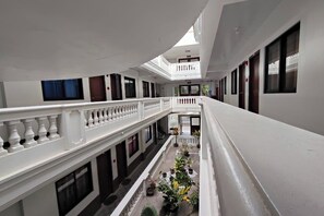 Interior - Benediktus Pilgerhaus Inn (Vigan)